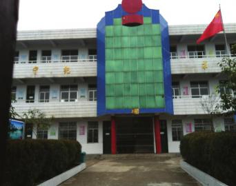 事发学校。