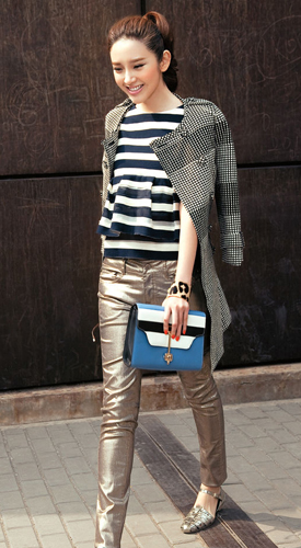 点击图片进入第一页