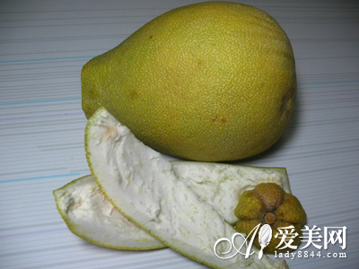 西瓜皮可治贫血 12种蔬果皮的保健功效