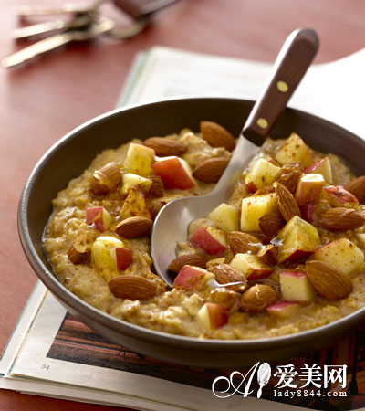 女性养生:秋冬爱掉头发 8个食疗方防脱发 老是头发掉? 8个食疗方 让你远离脱发困扰