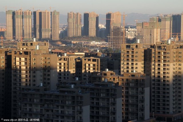 2013年11月20日，昆明呈贡，是中国比较有代表性的“鬼城”之一。这里什么都不缺，就是缺人，在呈贡找到一辆出租车简直比登天还难，需要极大的耐性和运气。吴长青/CFP