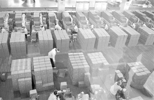 茅台员工福利缩水为2瓶酒 年薪最低标准仍有12万