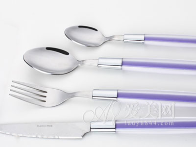 点击图片浏览更多精彩内容