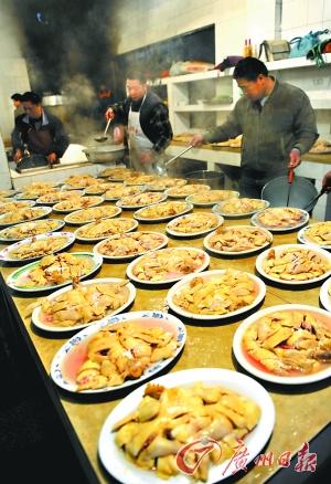 爱吃烧鹅乳猪 需多关注肠健康