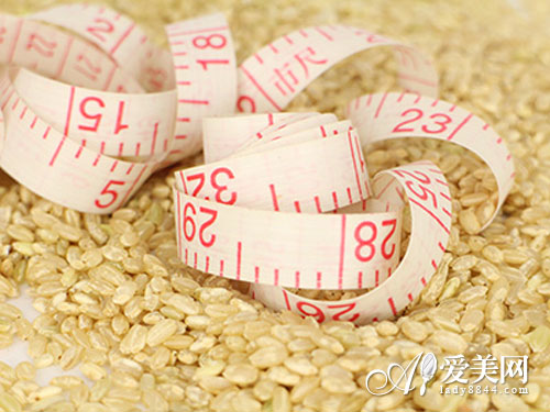  春夏润肤先润肺! 多吃10种食物 润肺补水 