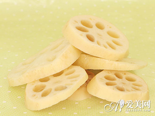  春夏润肤先润肺! 多吃10种食物 润肺补水 