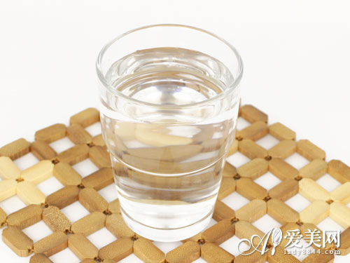  女性吃盐过多易长雀斑! 6个饮食妙方巧控盐 