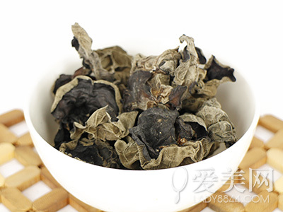  花生能排肠毒！推荐15种高效排毒食物 