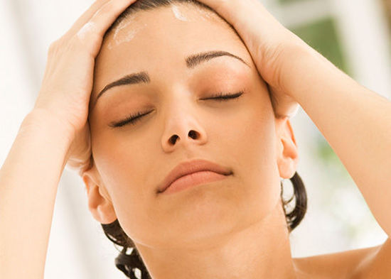 正确使用护发素 发丝轻松变柔顺