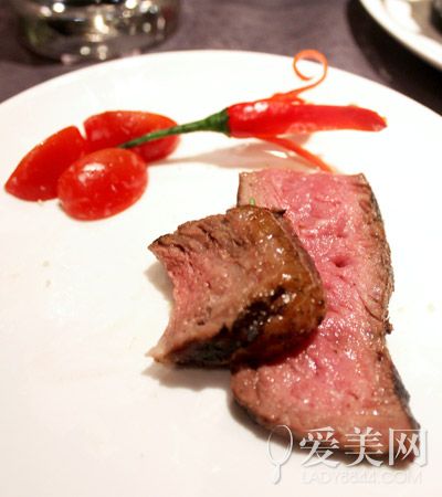  酸奶变酸=品质下降! 警惕食物的8种