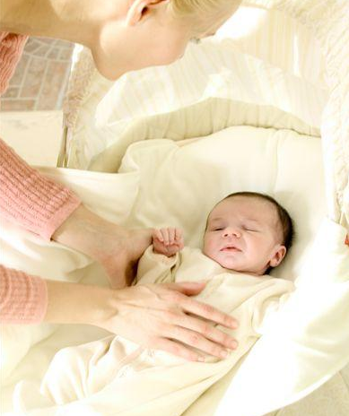 父母忌让婴儿睡眠位置不合理