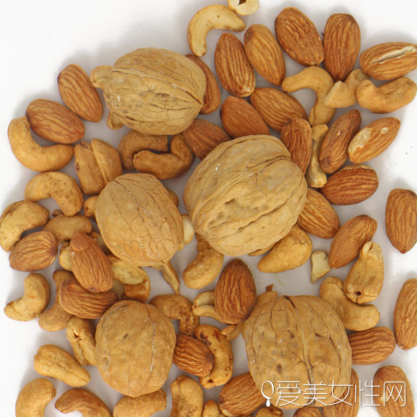 口臭的罪魁祸首 四种食物你小心吃