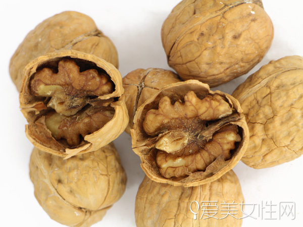  核桃加一物可以治疗8种常见病 