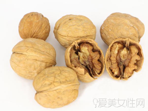  核桃加一物可以治疗8种常见病 