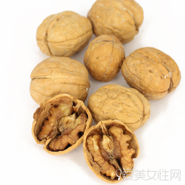  核桃加一物可以治疗8种常见病 