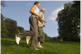 老年人适合跑步吗？老年人跑步注意事项