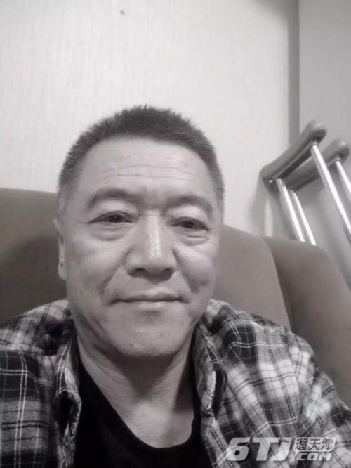 248de37357af59b33a7704c7c70df7fe.jpg 名医院长跳楼自杀成迷:生前曾被蒙面人打断腿