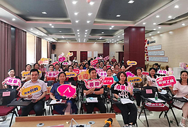 泸州:江阳区匠心社区便民服务创投项目评审会获圆满成功(图1) 泸州:江阳区匠心社区便民服务创投项目评审会获圆满成功(图1)