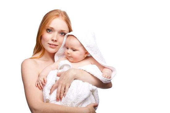 资深护士教你正确抱孩子