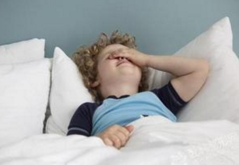 宝宝是“起床困难户” 父母应该如何应对？